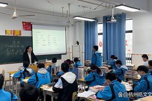 「菜鸟」文班不到30分钟盖帽三双 迪克4记三分拿18分 阿门8+13+5